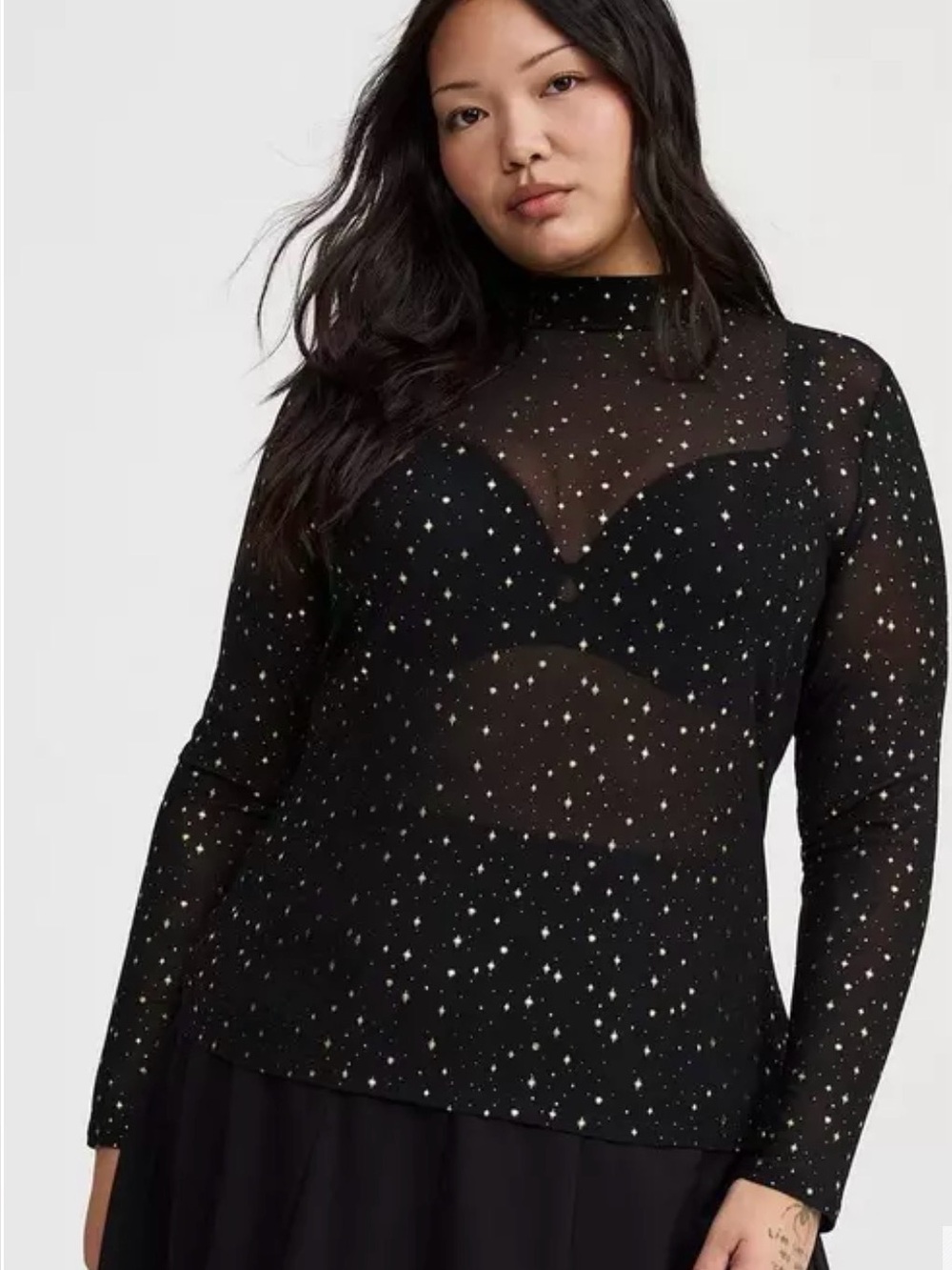🆕 NWT - mesh mosh neck top. ✨